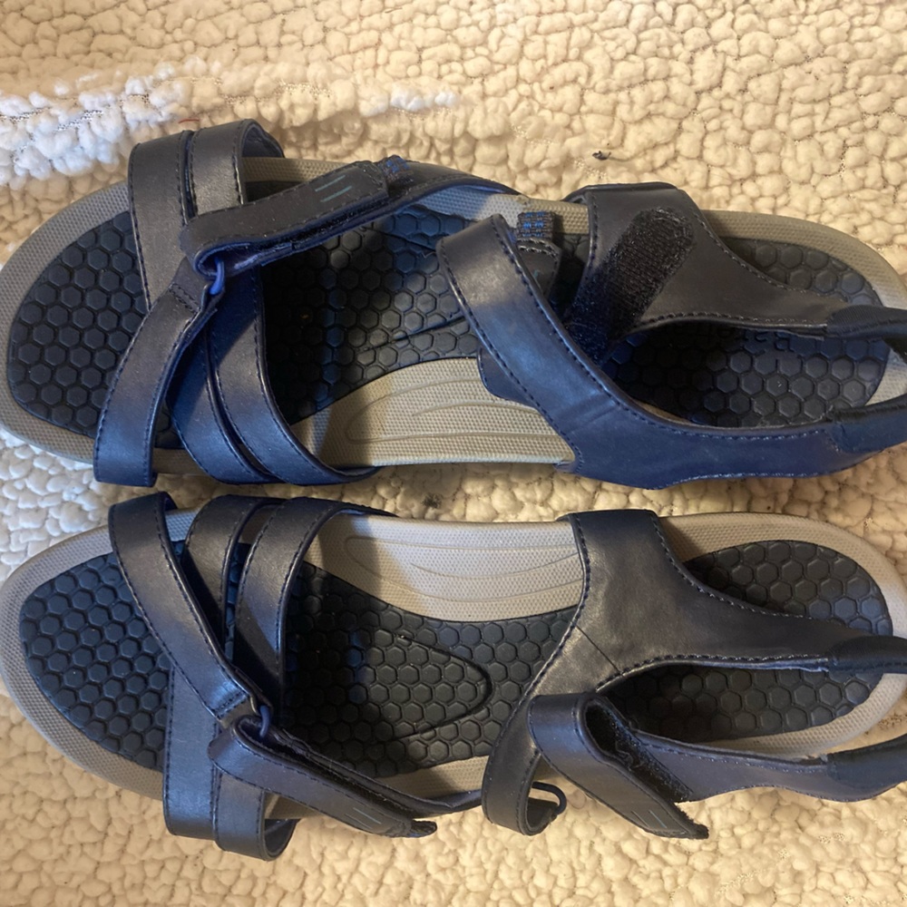 Women’s Bare Trap Sandals